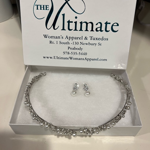 Pearl Headpiece, Pearl Veil, Pearl Earrings - Picture 4 of 7